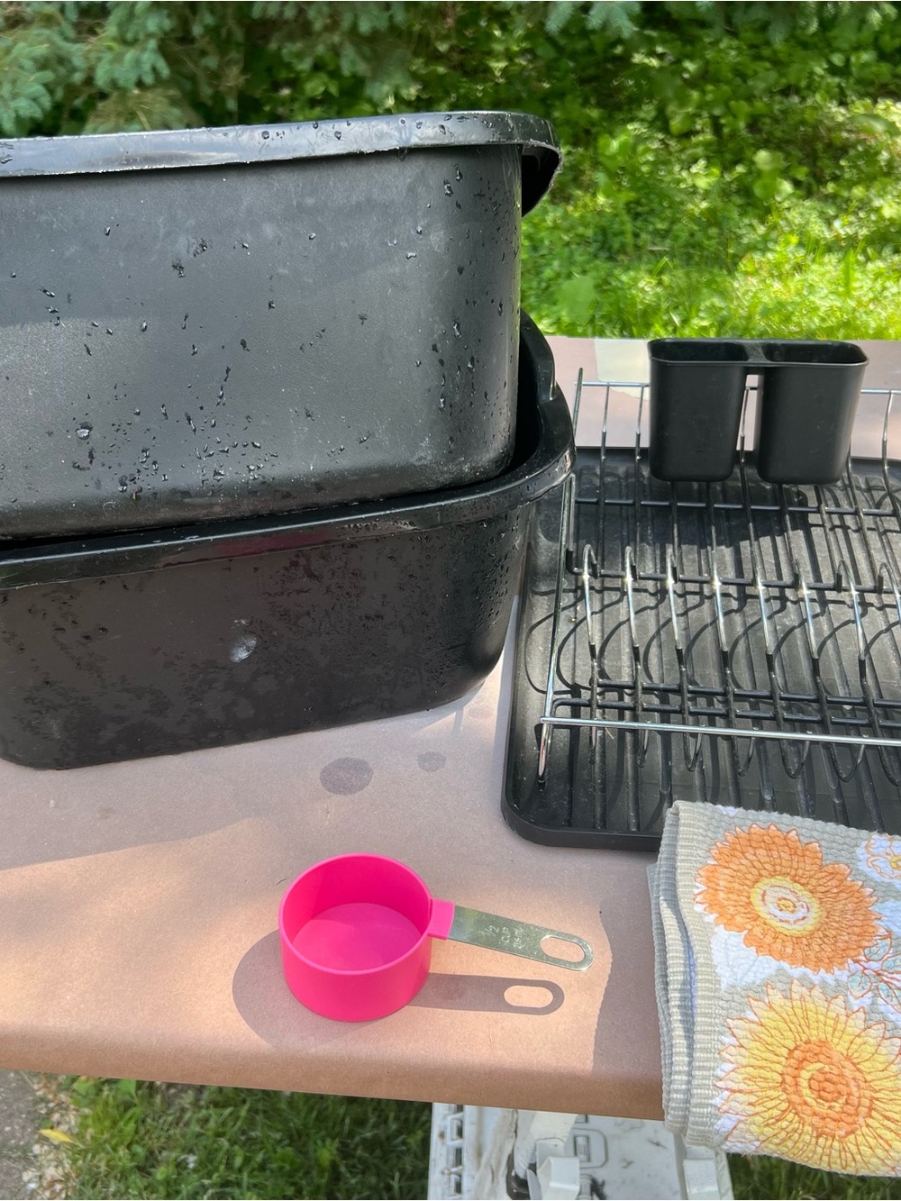 Two Black Plastic Dish Tubs and Drainer Set with Pink Measuring Cup&floral towel